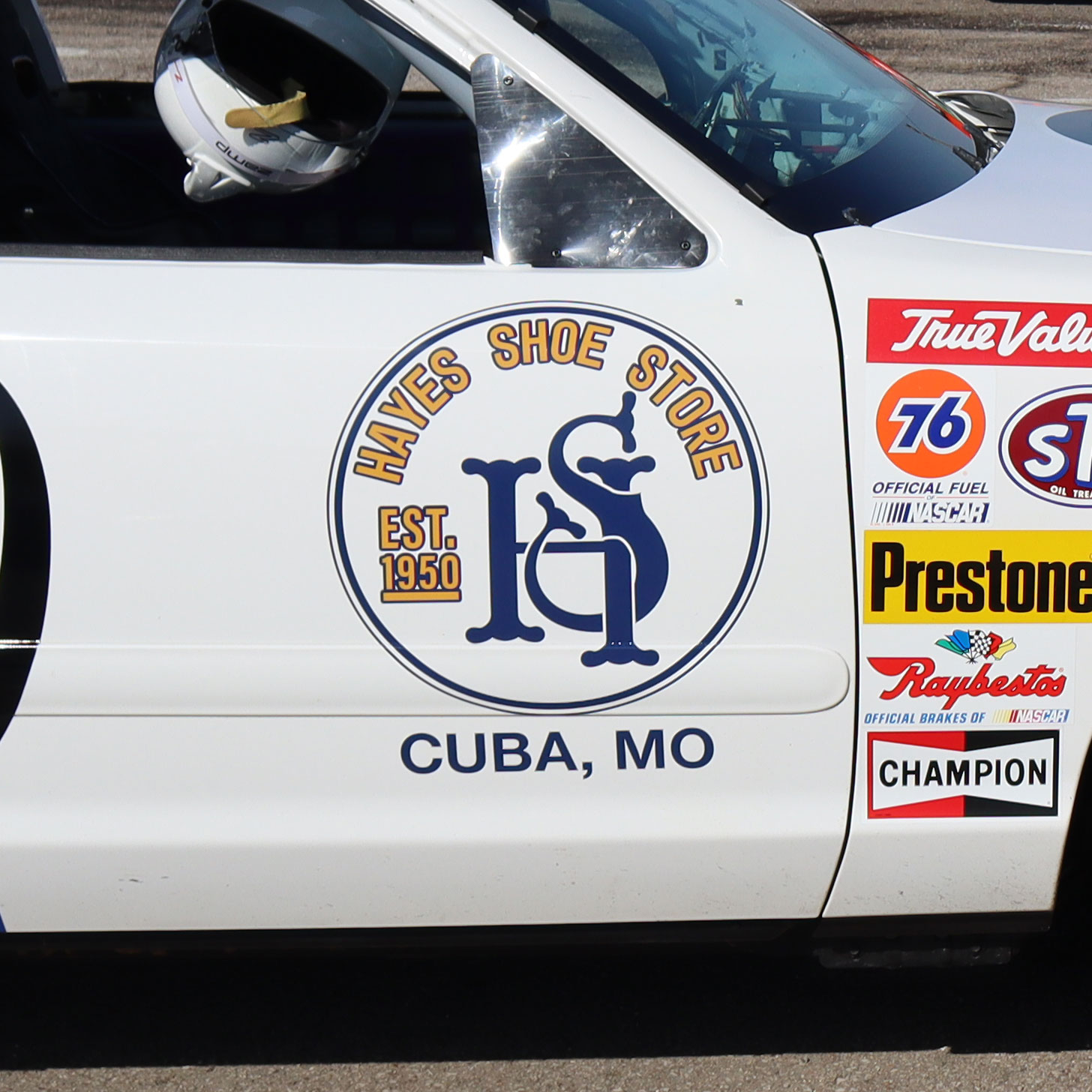 Hayes Shoe Store in Cuba, Missouri, is a proud partner of Eickelmann Racing.